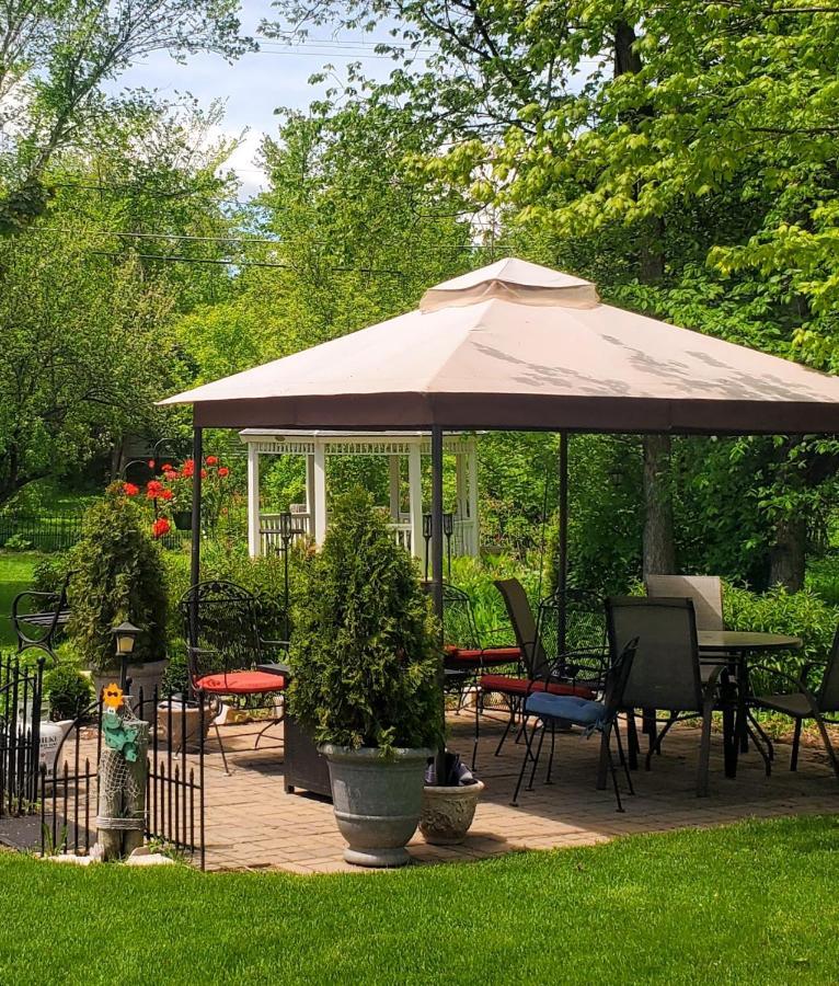 Lilly Pad Hotel Cedarburg Kültér fotó