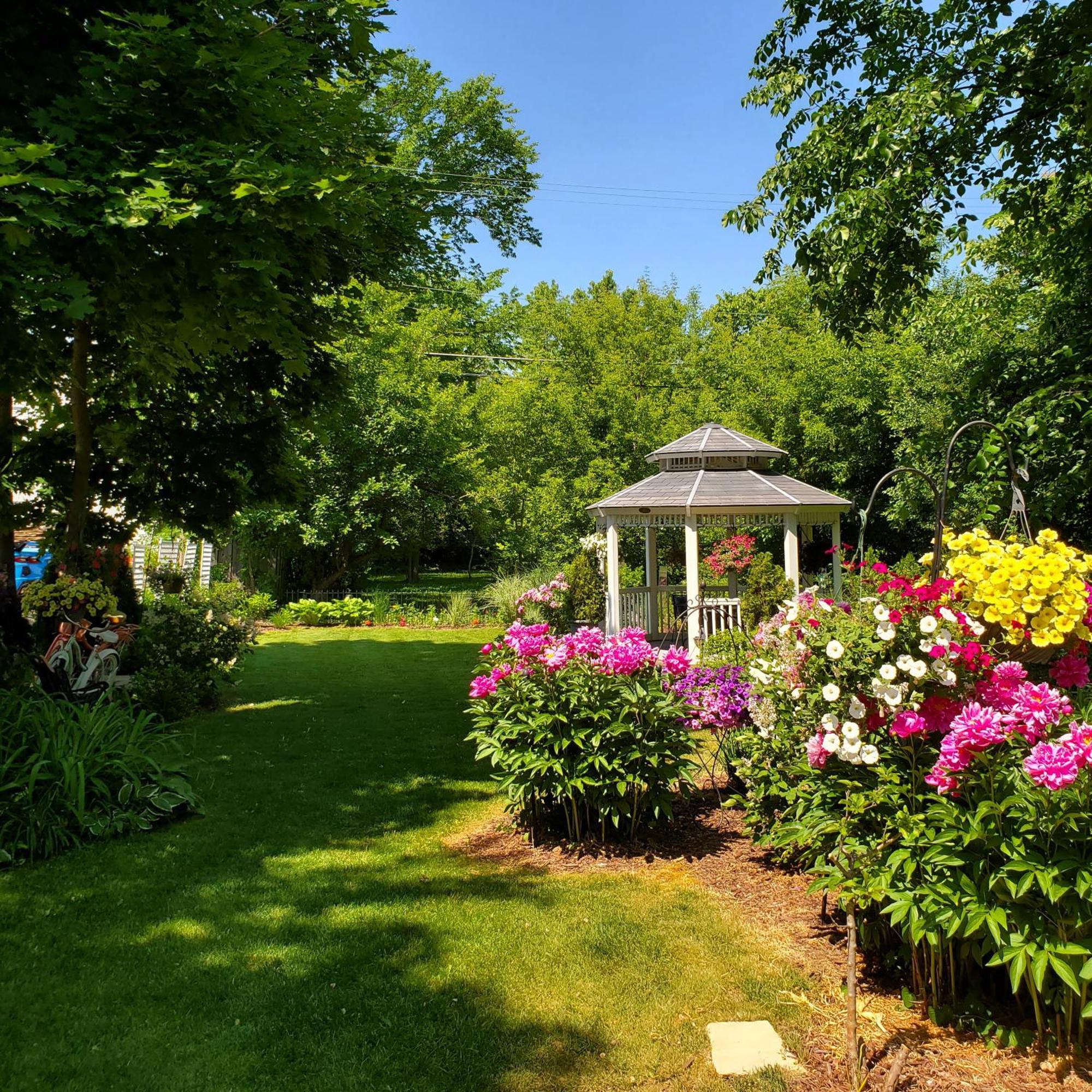 Lilly Pad Hotel Cedarburg Kültér fotó