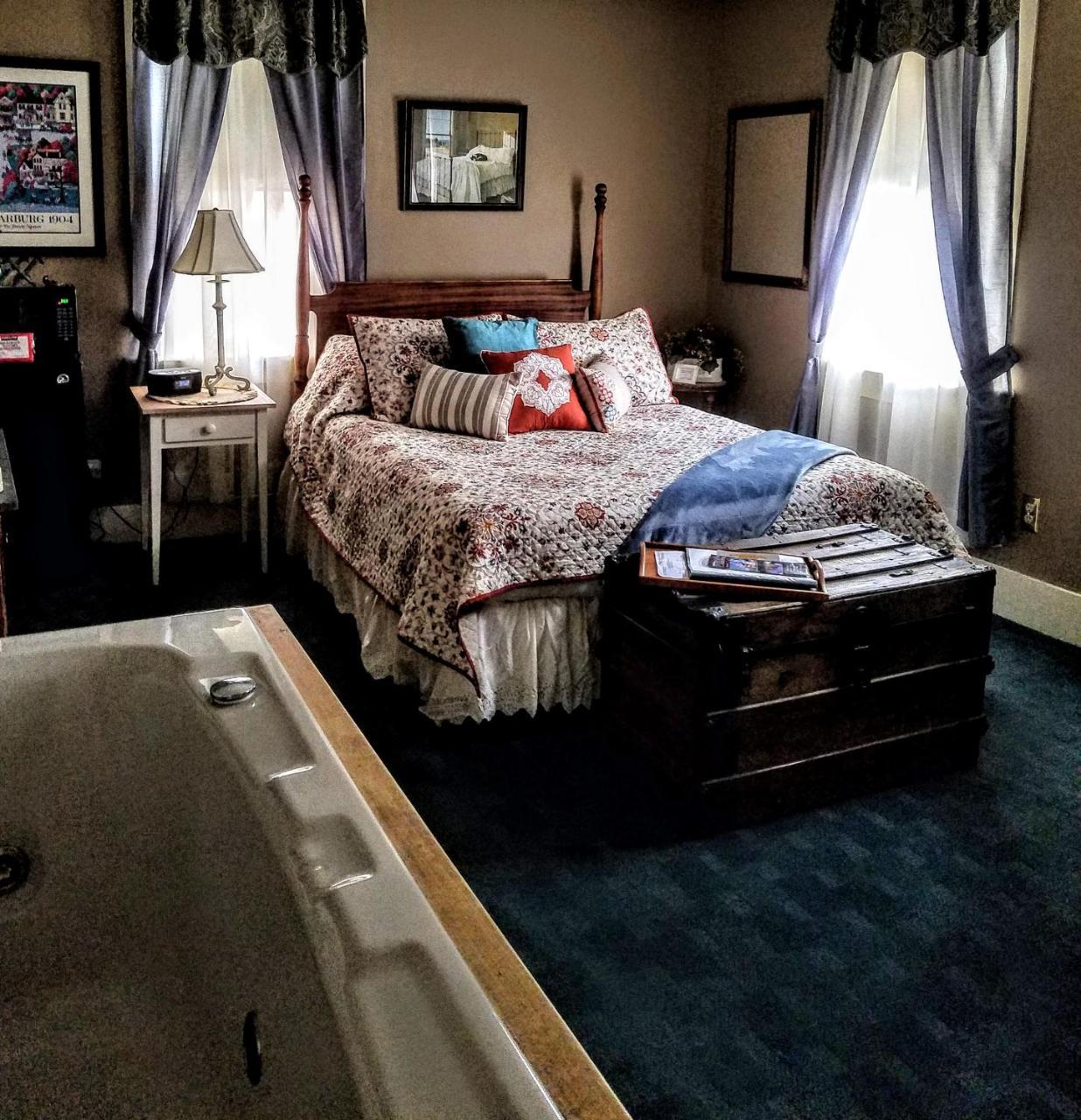 Lilly Pad Hotel Cedarburg Kültér fotó